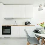 Baltycka Stylish With Parking Near The Port In By Renters Apartman Kołobrzeg