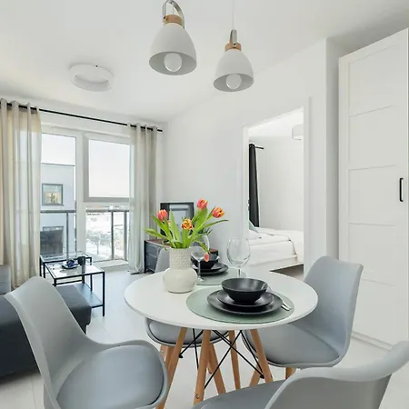 Baltycka Stylish With Parking Near The Port In By Renters Apartmán *