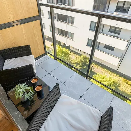Baltycka Stylish With Parking Near The Port In By Renters דירה *