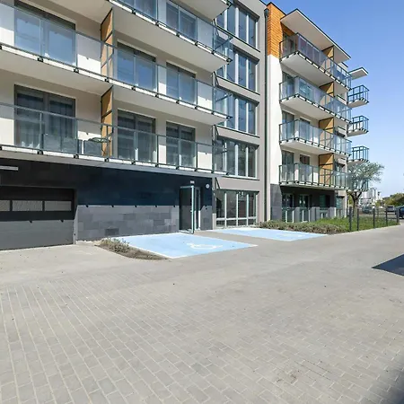 Baltycka Stylish With Parking Near The Port In By Renters * Kołobrzeg