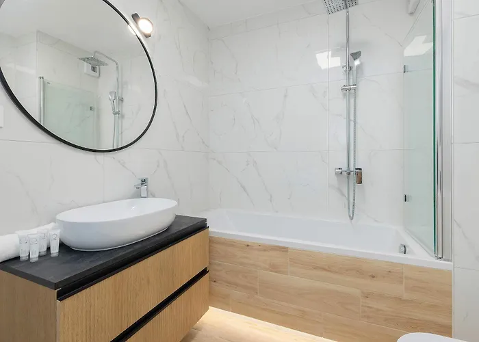 Baltycka Stylish With Parking Near The Port In By Renters Apartmán *