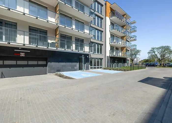 Baltycka Stylish With Parking Near The Port In By Renters * Kolobřeh